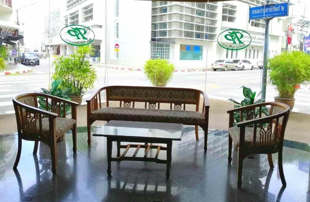 Tanaphat Hatyai Hotel Хатъяй Экстерьер фото